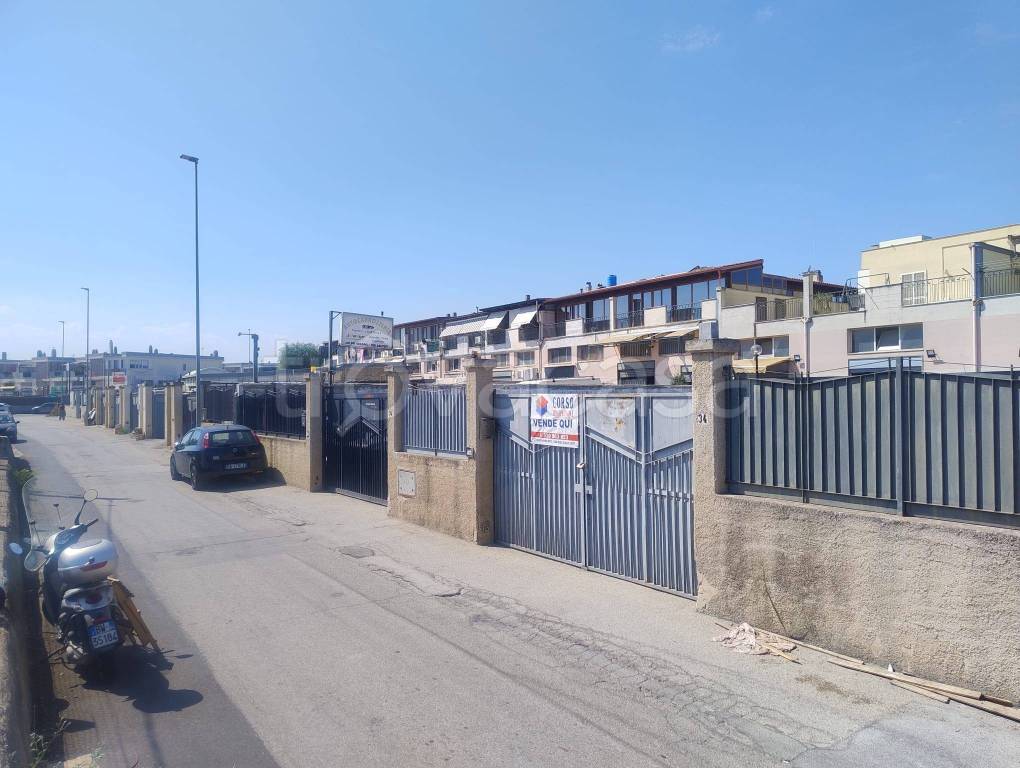 locale commerciale in vendita a Bisceglie