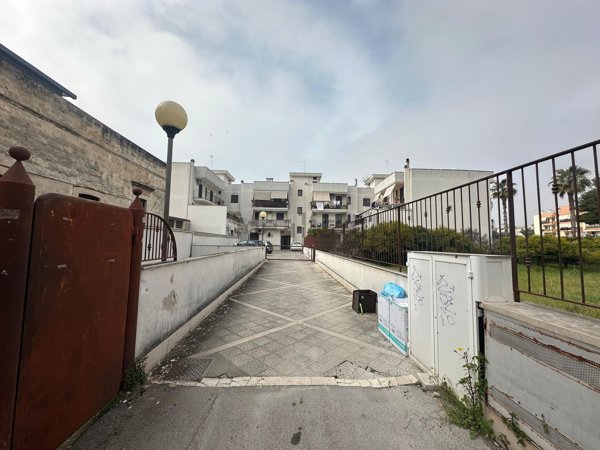 box auto in vendita a Bisceglie