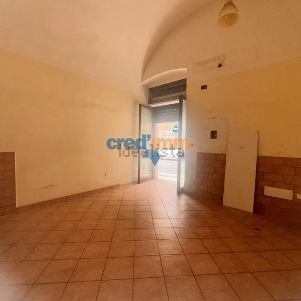 locale commerciale in vendita a Bisceglie