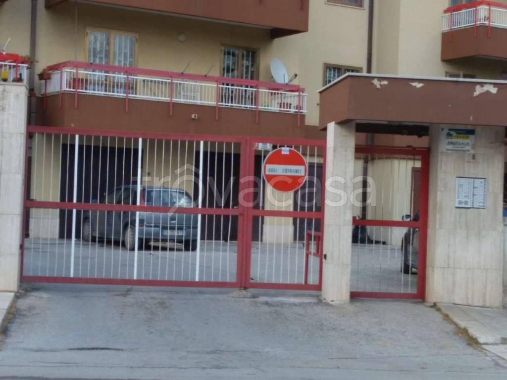 box auto in vendita a Bisceglie