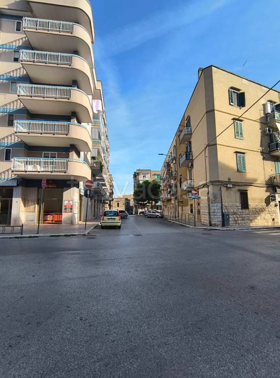 locale commerciale in vendita a Bisceglie
