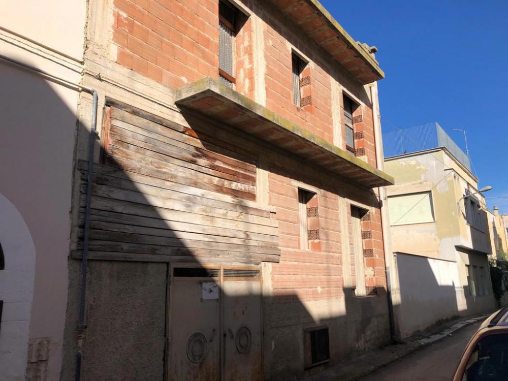 casa indipendente in vendita a Canosa di Puglia
