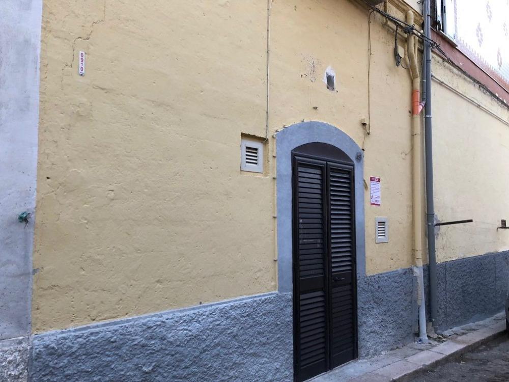 casa indipendente in vendita a Canosa di Puglia