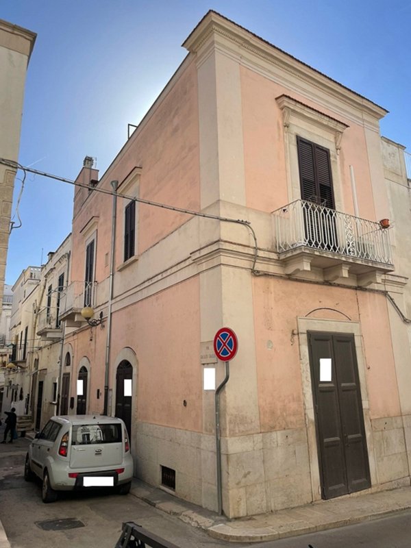 casa indipendente in vendita a Canosa di Puglia