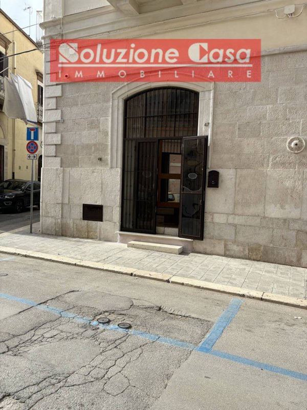 casa indipendente in vendita a Canosa di Puglia