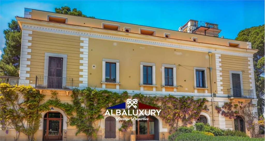 casa indipendente in vendita a Canosa di Puglia