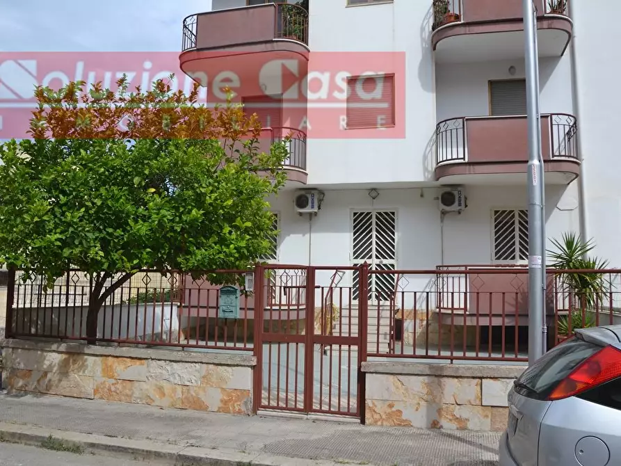 casa semindipendente in vendita a Canosa di Puglia