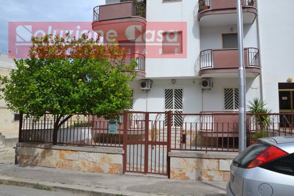 casa semindipendente in vendita a Canosa di Puglia