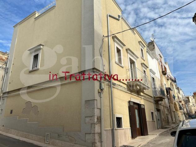 casa indipendente in vendita a Canosa di Puglia