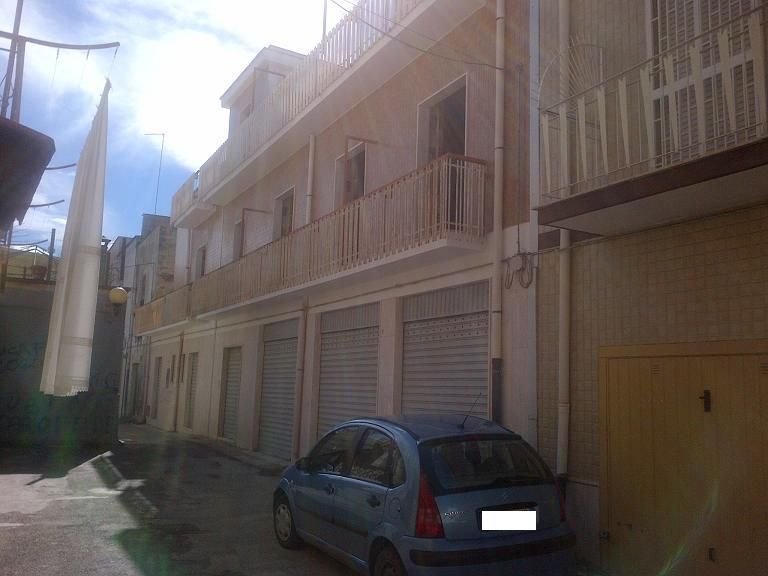 casa indipendente in vendita a Canosa di Puglia