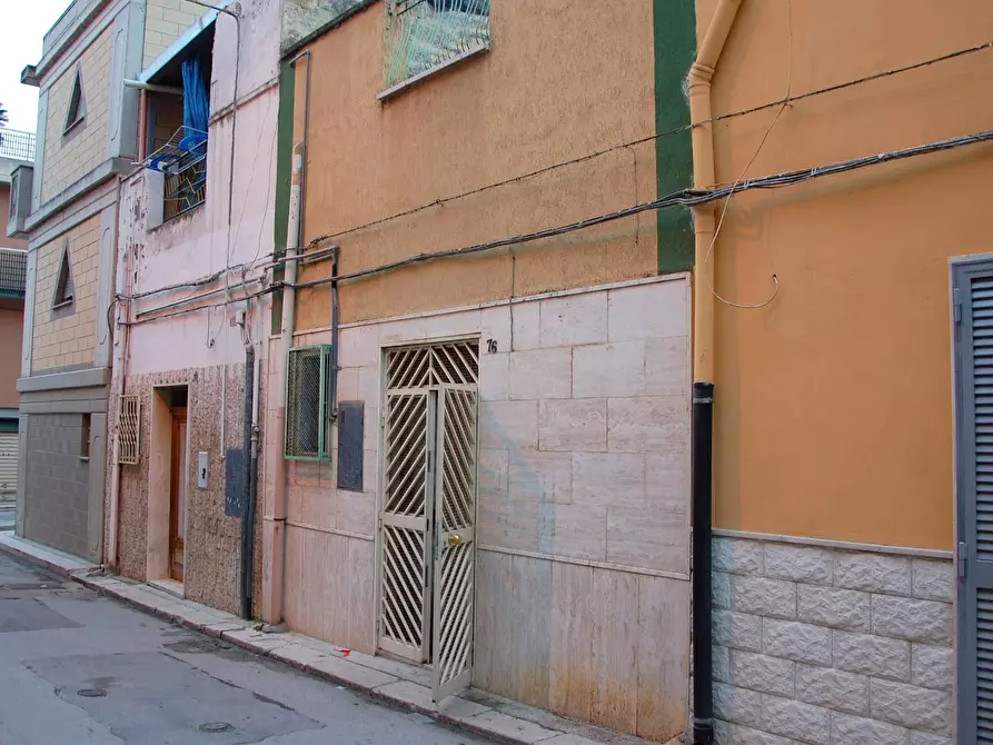 casa indipendente in vendita a Canosa di Puglia