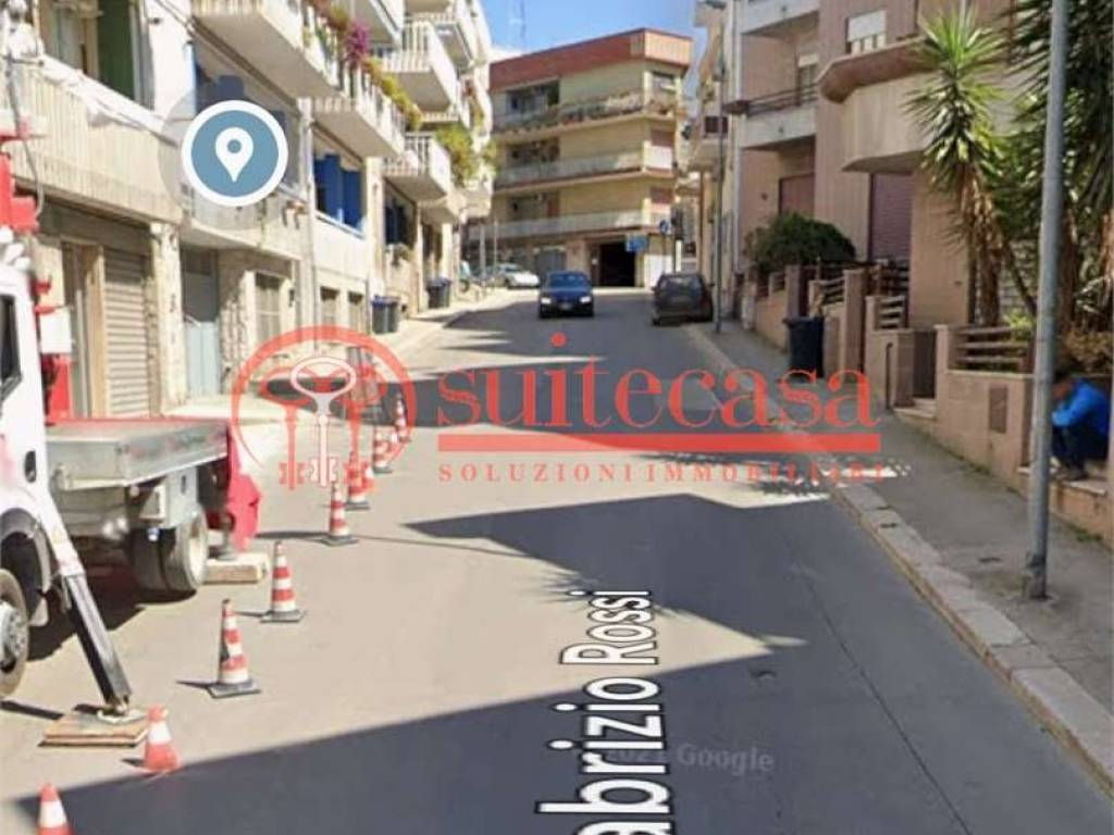locale commerciale in vendita a Canosa di Puglia