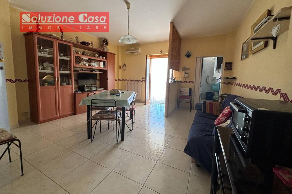 casa indipendente in vendita a Canosa di Puglia
