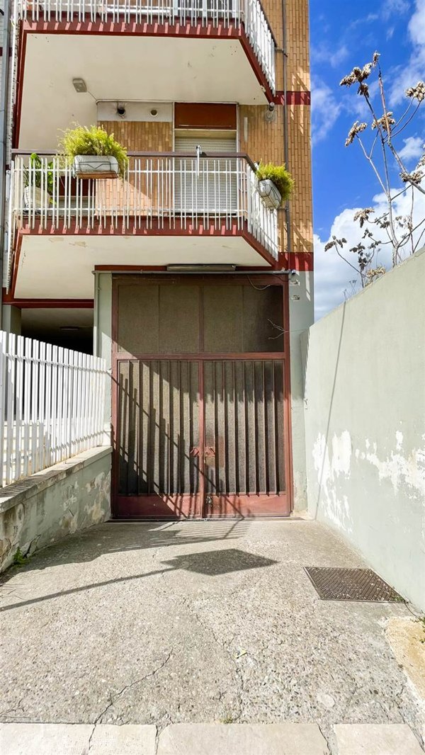 casa indipendente in vendita a Canosa di Puglia