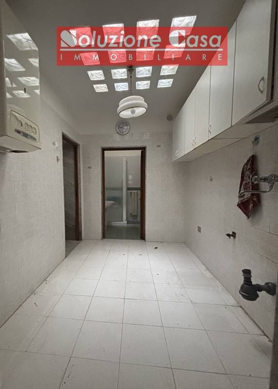 casa indipendente in vendita a Canosa di Puglia