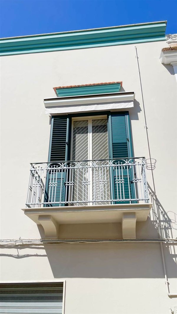 casa indipendente in vendita a Canosa di Puglia