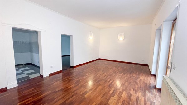 casa indipendente in vendita a Canosa di Puglia