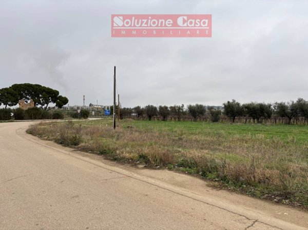 casa indipendente in vendita a Canosa di Puglia