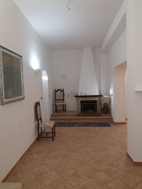casa indipendente in vendita a Canosa di Puglia