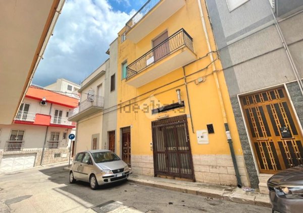 pentavano in vendita a Canosa di Puglia