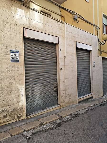 locale commerciale in vendita a Canosa di Puglia