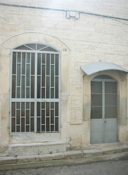 casa indipendente in vendita a Canosa di Puglia