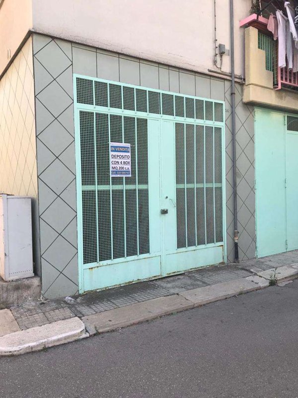 locale di sgombero in vendita a Canosa di Puglia