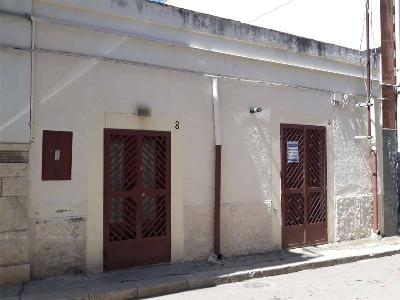 casa indipendente in vendita a Canosa di Puglia