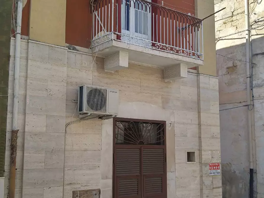 casa indipendente in vendita a Canosa di Puglia