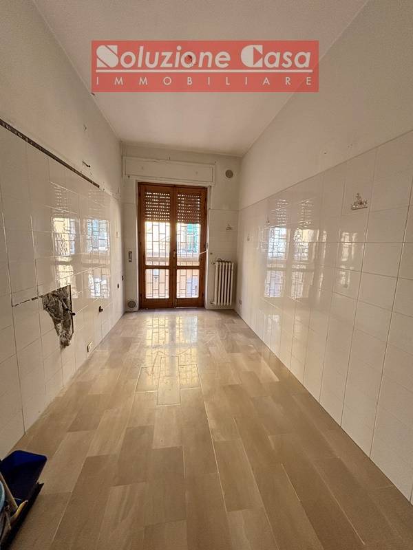 casa indipendente in vendita a Canosa di Puglia