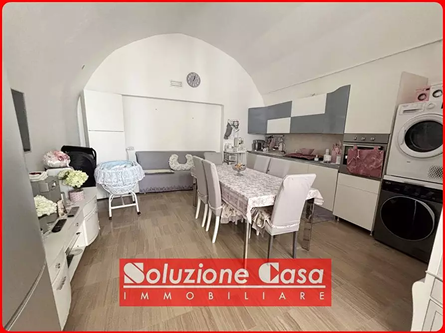 casa indipendente in vendita a Canosa di Puglia