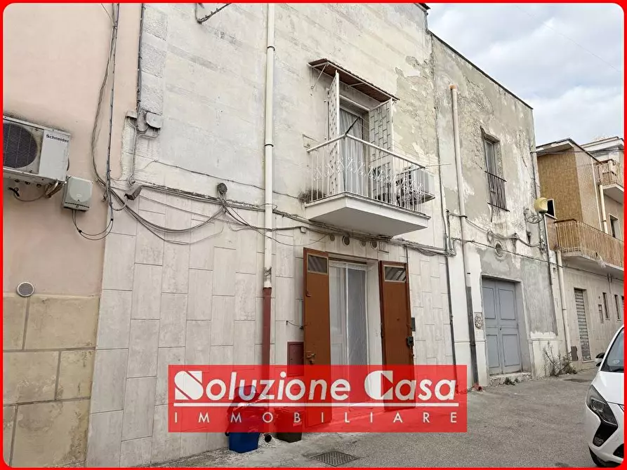 casa indipendente in vendita a Canosa di Puglia