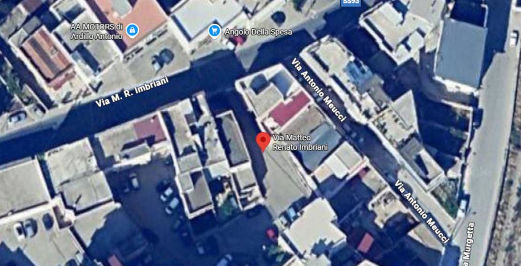 negozio in vendita a Canosa di Puglia