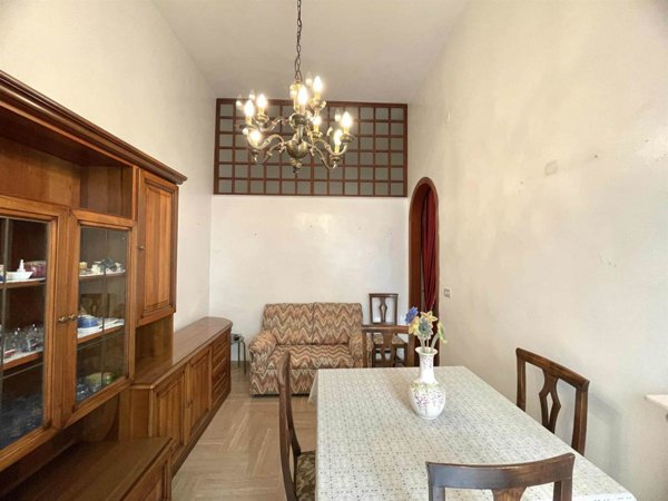 casa indipendente in vendita a Canosa di Puglia