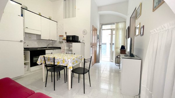casa indipendente in vendita a Canosa di Puglia