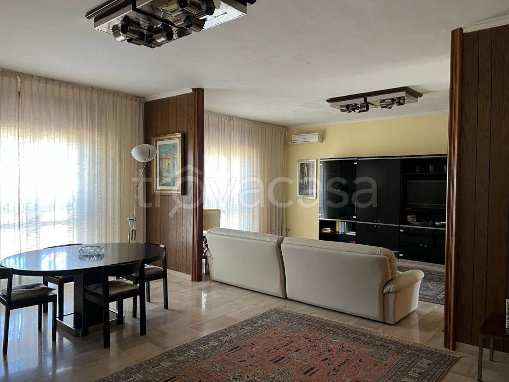 appartamento in vendita a Canosa di Puglia