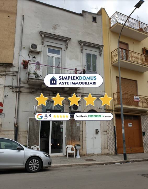 casa indipendente in vendita a Canosa di Puglia