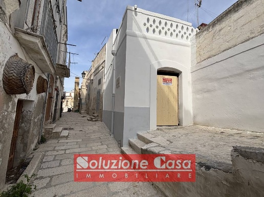 casa indipendente in vendita a Canosa di Puglia