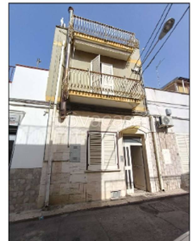 appartamento in vendita a Canosa di Puglia