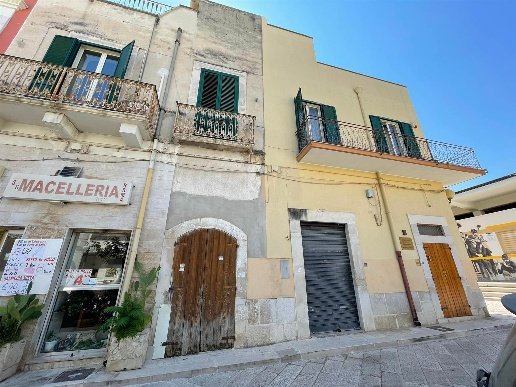 casa indipendente in vendita a Canosa di Puglia