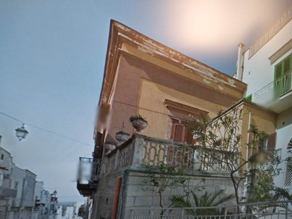 casa indipendente in vendita a Canosa di Puglia
