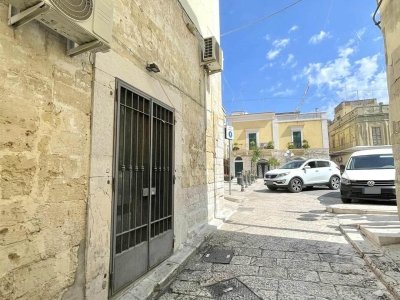casa indipendente in vendita a Canosa di Puglia