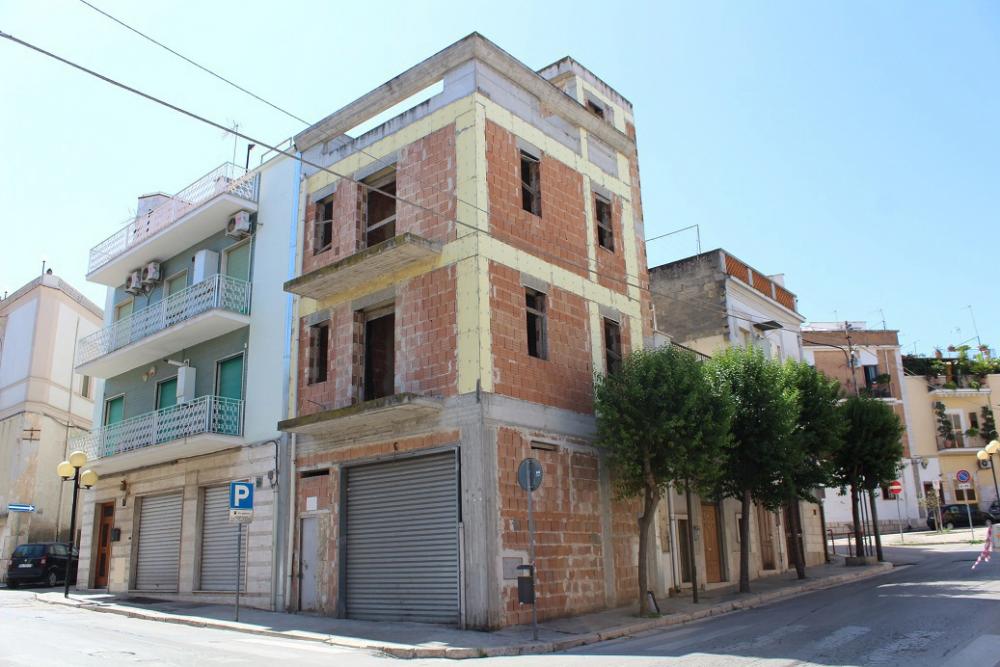 casa indipendente in vendita a Canosa di Puglia