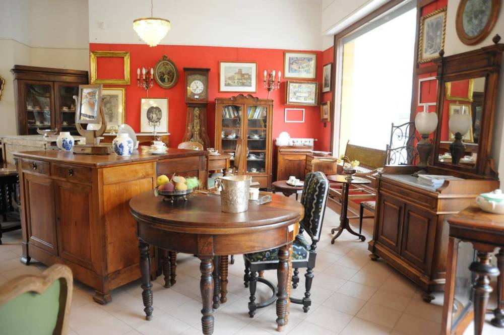 locale commerciale in vendita a Canosa di Puglia