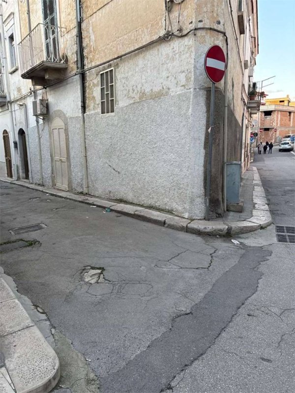 casa indipendente in vendita a Canosa di Puglia