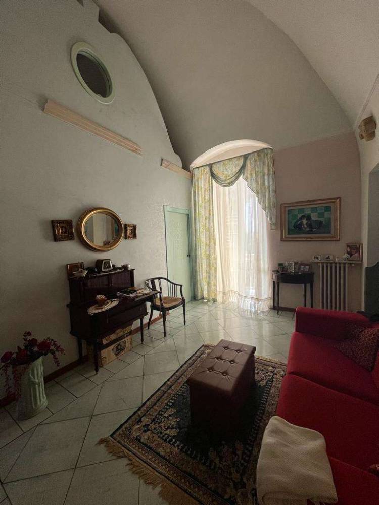 casa indipendente in vendita a Canosa di Puglia