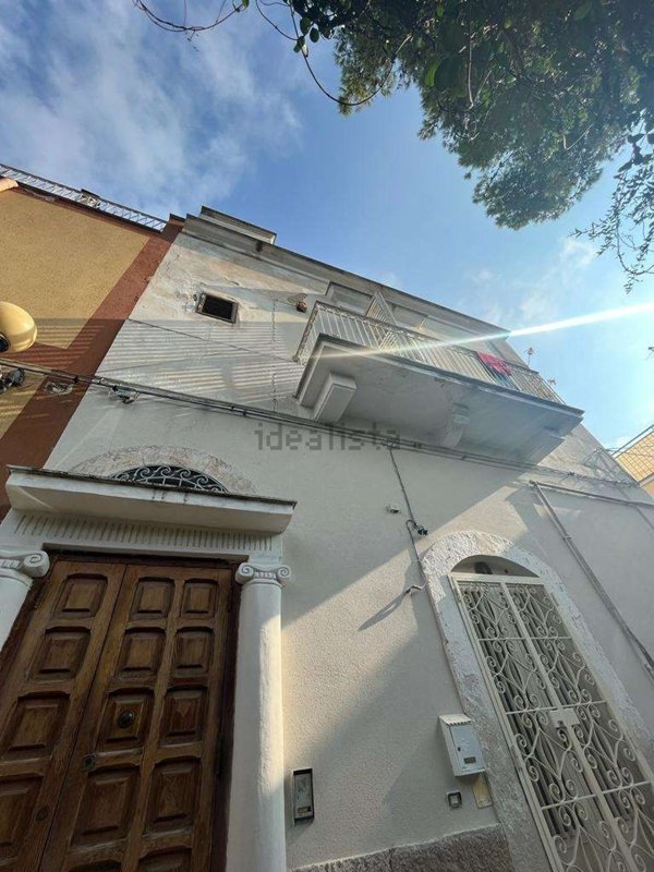 casa indipendente in vendita a Canosa di Puglia