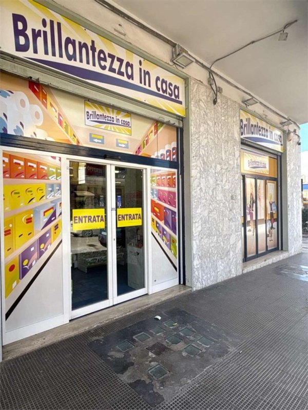 negozio in vendita a Canosa di Puglia