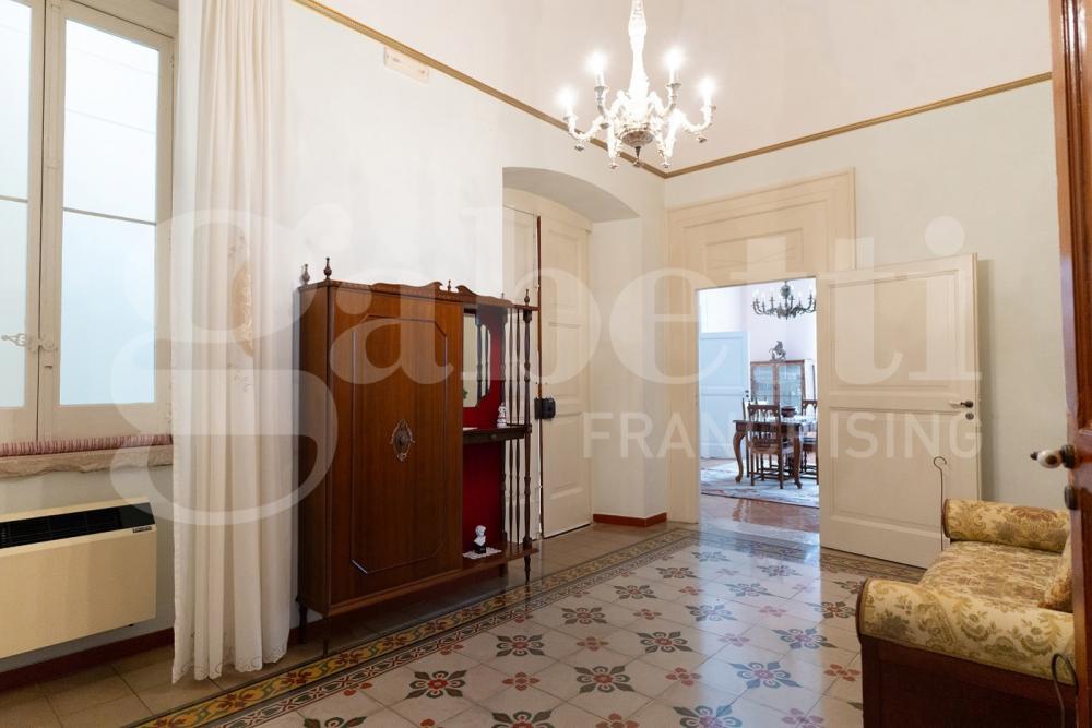 casa indipendente in vendita a Canosa di Puglia