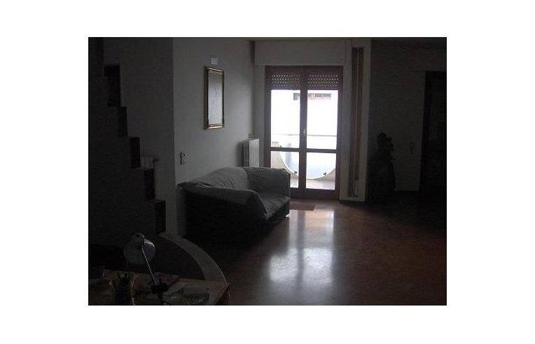 casa indipendente in vendita a Canosa di Puglia